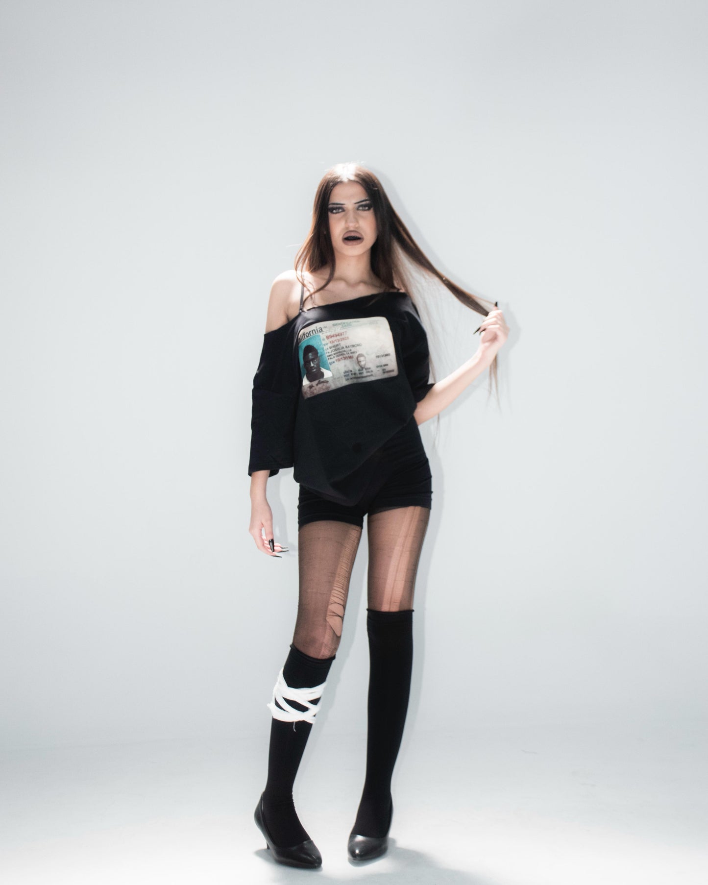 OFF SHOULDER BBC TEE
